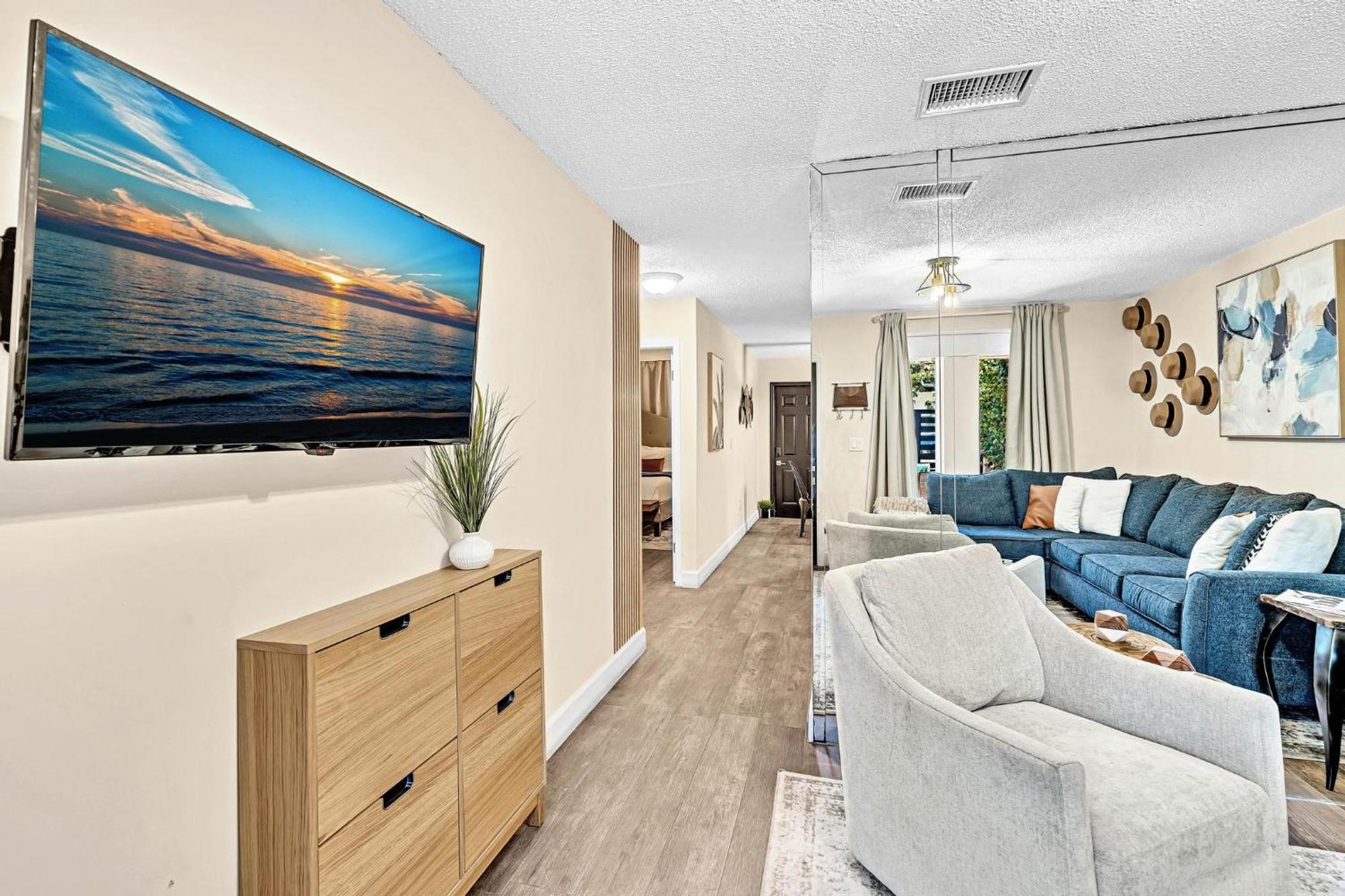 Estelo'S Place - Modern Townhouse With King Bed, Only 5 Min From The Airport! Miami Luaran gambar