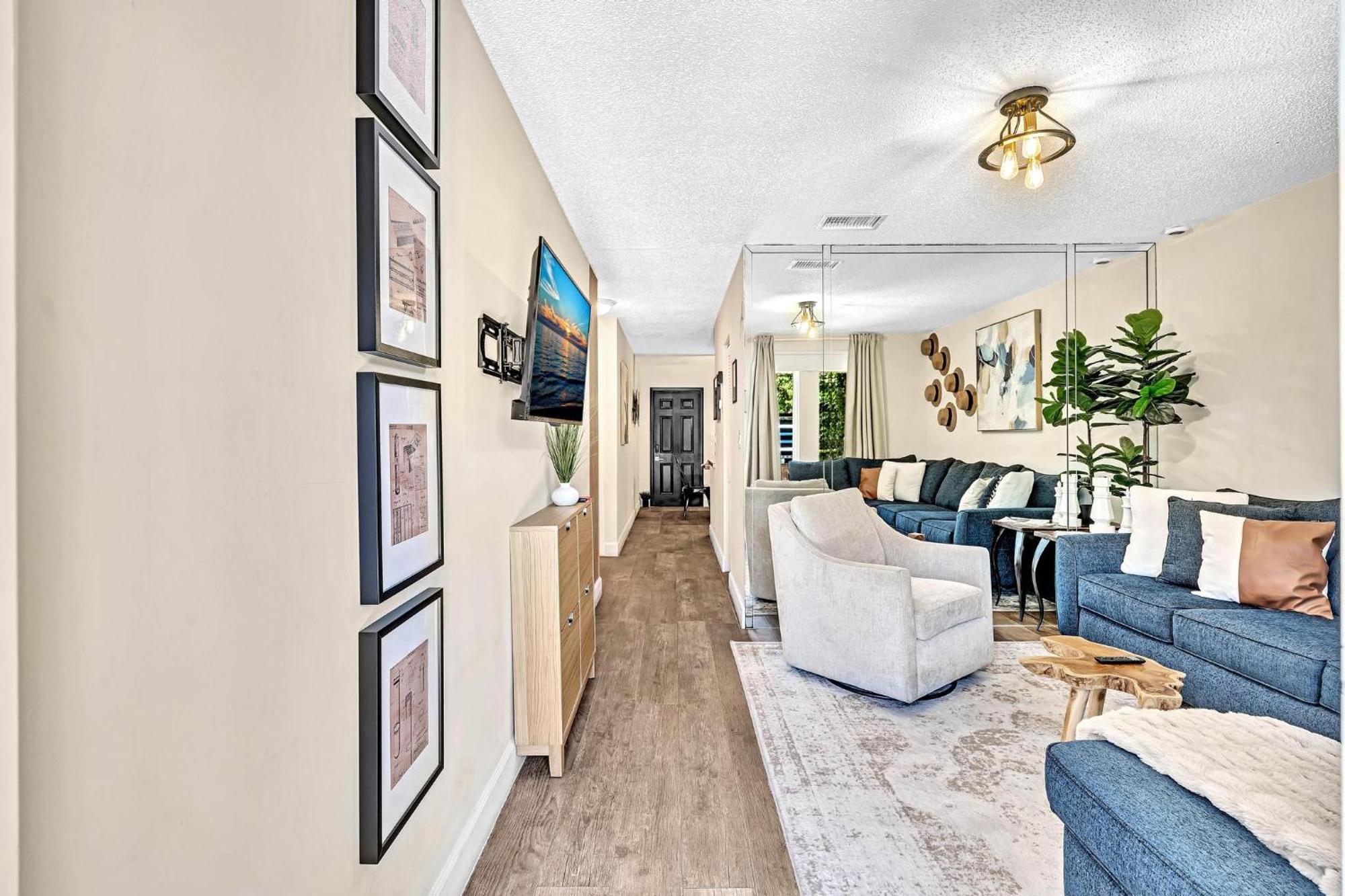Estelo'S Place - Modern Townhouse With King Bed, Only 5 Min From The Airport! Miami Luaran gambar